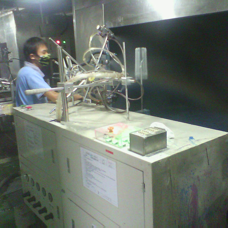 半自动喷漆机定制