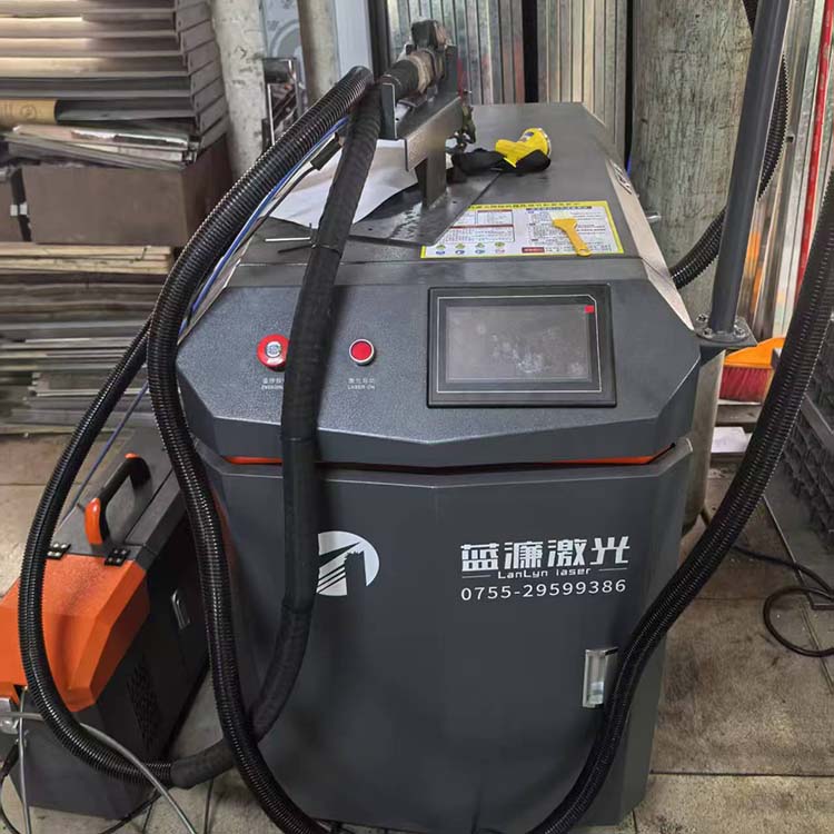 激光焊接机